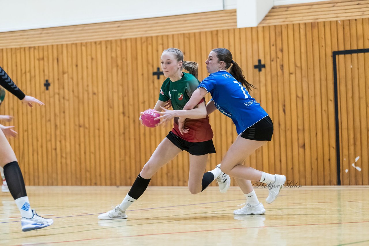 Bild 54 - wCJ TSV Ellerau - HSG Kremperheide/Muensterdorf : Ergebnis: 22:20